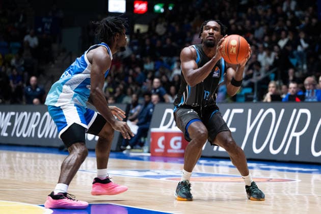 Keith Braxton JR Science City Jena, 13 GER, BBL, Frankfurt Skyliners vs Science City Jena, SV Basketball, 1 Bundesliga, Matchday 10, Season 2025 2026 14 12 2025 Eibner Pressefoto Attila Ziga GER, BBL, Frankfurt Skyliners vs Science City Jena, SV Basketball, 1 Bundesliga, Matchday 10, Season 2025 2026 14 12 2025 Frankfurt am Main Copyright: xEibner-Pressefotox EP_AZA