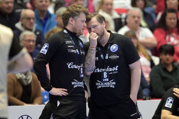 Markus Puetz and Arnor Thor Gunnarsson Coach Bergischer HC R , GER, MT Melsungen Bergischer HC, Handball, 1 Bundesliga, 17 Matchday, Season 2025 2026, 14 12 2025, GER, MT Melsungen Bergischer HC, Handball, 1 Bundesliga, 17 Matchday, Season 2025 2026, 14 12 2025 Kassel Copyright: xEibner-Pressefotox xRolandxSippelx EP_RSL