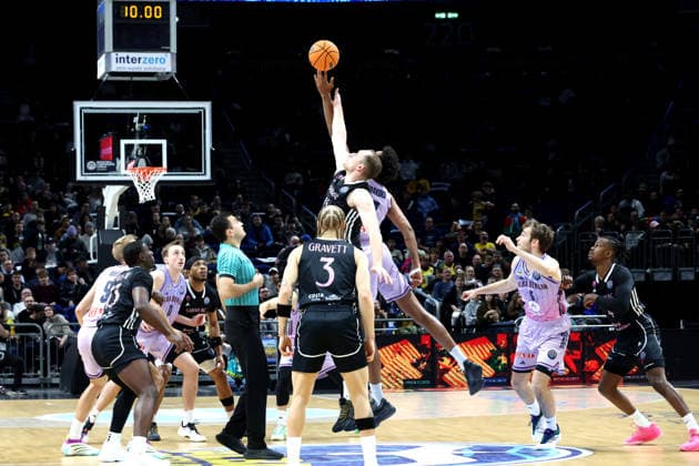 DEU, Basketball Champions League BCL , ALBA vs BC Sabah, 16 12 2025, Uber Arena, Berlin, DEU, Basketball Champions League BCL , ALBA vs BC Sabah, in the picture ALBA player, Norris Agbakoko ALBA Berlin 17 , Klaevs avars Sabah BC Bak 15 nordphotoxGmbHx xEngler nph00076