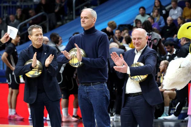 DEU, Basketball Champions League BCL , ALBA vs BC Sabah, 16 12 2025, Uber Arena, Berlin, DEU, Basketball Champions League BCL , ALBA vs BC Sabah, in the picture Golden Ball for young players, Hanning Harnisch, Kai Wegner nordphotoxGmbHx xEngler nph00076