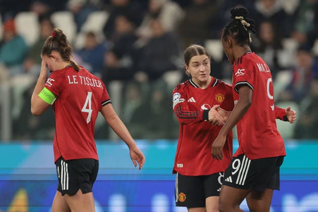 Turin, Italy, 17th December 2025. Jess Park of Manchester United, ManU celebrates with team mates after scoring to give the side a 1-0 lead during the Juventus Women vs Manchester United Women UEFA Womens Champions League match at Juventus Stadium, Turin. Picture credit should read: Jonathan Moscrop Sportimage EDITORIAL USE ONLY. No use with unauthorised audio, video, data, fixture lists, club league logos or live services. Online in-match use limited to 120 images, no video emulation. No use in betting, games or single club league player publications. SPI_021_JM_JUVE_MANUTD_UWCL SPI-4364-0021