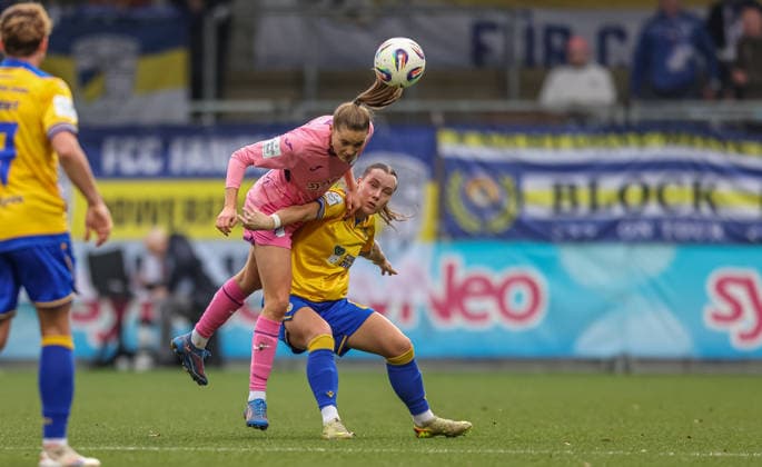GER, Hoffenheim, TSG Hoffenheim vs Carl Zeiss Jena, Google Pixel Womens Bundesliga, Football, DFB, Season 2025 2026, Dietmar Hopp Stadium, 14 Matchday in picture f l Jamilla Rankin TSG 1899 Hoffenheim Women 5 , Felicia Sträßer FC Carl Zeiss Jena Women 8 DFB DFL REGULATIONS PROHIBIT ANY USE OF PHOTOGRAPHS AS IMAGE SEQUENCES AND OR QUASI VIDEO, 20 12 2025 Copyright: HMBxMedia HendrikxHamelau