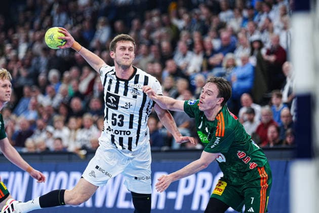 Throw Goal Nikola Bilyk THW Kiel, 53 GER, THW Kiel vs TSV Hannover Burgdorf, Handball, 1 Bundesliga, Matchday 18, Season 2025 2026, 20 12 2025 GER, THW Kiel vs TSV Hannover Burgdorf, Handball, 1 Bundesliga, Matchday 18, Season 2025 2026, 20 12 2025 Kiel Copyright: xEibner-Pressefoto MarcelxvonxFehrnx EP_MFN