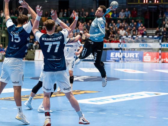 Constantin Moestl TBV Lemgo Lippe, 01 on goal Bergischer HC vs TBV Lemgo Lippe, Handball, 1 Bundesliga, Matchday 18, Season 2025 2026, 20 12 2025 Bergischer HC vs TBV Lemgo Lippe, Handball, 1 Bundesliga, Matchday 18, Season 2025 2026, 20 12 2025 Wuppertal Copyright: xEibner-Pressefoto DamianxKruczynx EP_DKI