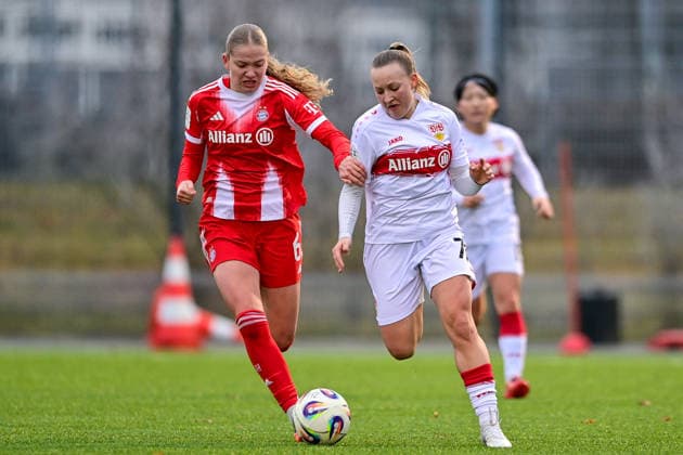 from left Marie Gmeineder FCB, 6 Leonie Schetter Stuttgart, 77 in duel, duel, tackle, dynamic, action, action, 21 12 2025, Munich Germany , Football,2 Women Bundesliga, FC Bayern München II VfB Stuttgart, DFB DFL REGULATIONS PROHIBIT ANY USE OF PHOTOGRAPHS AS IMAGE SEQUENCES AND OR QUASI VIDEO xslx