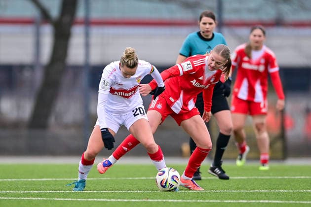 v li Jana Beuschlein Stuttgart, 20 Marie Gmeineder FCB, 6 in duel, duel, tackle, dynamic, action, action, 21 12 2025, Munich Germany , Football,2 Women Bundesliga, FC Bayern München II VfB Stuttgart, DFB DFL REGULATIONS PROHIBIT ANY USE OF PHOTOGRAPHS AS IMAGE SEQUENCES AND OR QUASI VIDEO xslx