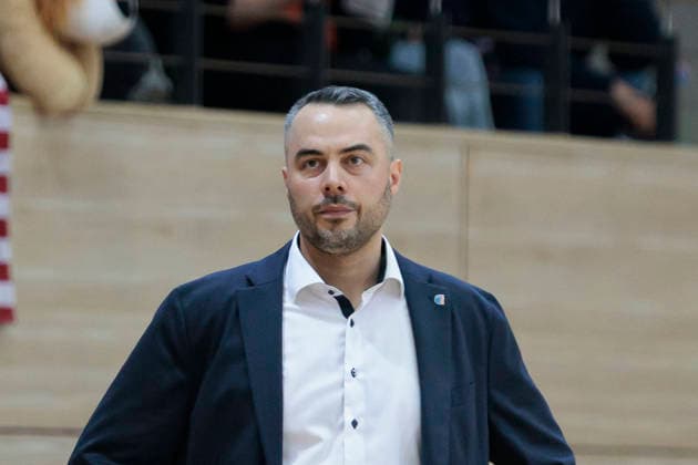 Timur Topal Lions, Head Coach , Syntainics MBC vs Alba Berlin, Women, Basketball, 1 Bundesliga, DBBL, Main Round, Matchday 12, Season 2025 26, 21 12 2025 Halle SWH Arena Sachsen Anhalt Germany