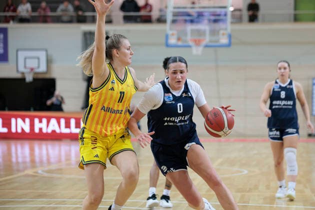 Nina Rosemeyer Berlin, 11 , Alexia Allesch Lions, 0 , Syntainics MBC vs Alba Berlin, Women, Basketball, 1 Bundesliga, DBBL, Main Round, Matchday 12, Season 2025 26, 21 12 2025 Halle SWH Arena Sachsen Anhalt Germany