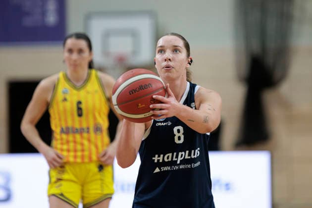 Anna Suckstoff Lions, 8 , Syntainics MBC vs Alba Berlin, Women, Basketball, 1 Bundesliga, DBBL, Main Round, 12 Matchday, Season 2025 26, 21 12 2025 Halle SWH Arena Sachsen Anhalt Germany
