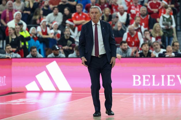 Svetislav Pesic FC Bayern Basketball, Head Coach , GER, FC Bayern Basketball vs Hapoel Tel Aviv, Basketball, Euroleague, Matchday 18, Season 2025 2026, 23 12 2025, GER, FC Bayern Basketball vs Hapoel Tel Aviv, Basketball, Euroleague, Matchday 18, Season 2025 2026, 23 12 2025 Munich Copyright: xEibner-Pressefoto JennixMaulx EP_JML