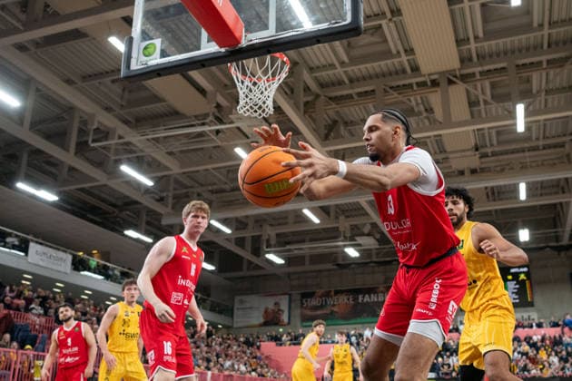 Dejan Bruce Artland Dragons, 13 GER, Tigers Tuebingen vs Artland Dragons Quakenbrueck, Basketball, Men, Barmer 2 Basketball Bundesliga, ProA, Matchday 14, Season 2025 2026, 23 12 2025, GER, Tigers Tuebingen vs Artland Dragons Quakenbrueck, Basketball, Men, Barmer 2 Basketball Bundesliga, ProA, Matchday 14, Season 2025 2026, 23 12 2025 Tuebingen Copyright: xEibner-Pressefoto WolfgangxFrankx EP_WFK