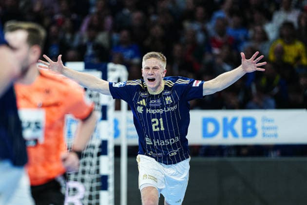 Goal celebration Frederik Bo Andersen Handball Sport Verein Hamburg, 21 GER, Handball Sport Verein Hamburg vs Fuechse Berlin, Handball, 1 Bundesliga, Matchday 24, Season 2025 2026, 23 12 2025 GER, Handball Sport Verein Hamburg vs Fuechse Berlin, Handball, 1 Bundesliga, Matchday 24, Season 2025 2026, 23 12 2025 Hamburg Copyright: xEibner-Pressefoto MarcelxvonxFehrnx EP_MFN