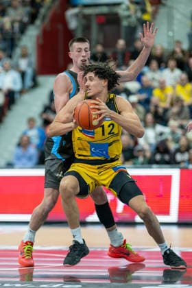 Lenny Anigbata MHP RIESEN Ludwigsburg, 12 , GER, MHP RIESEN Ludwigsburg vs Science City Jena, easycredit BBL, Basketball, Bundesliga, Matchday 12, Season 2025 2026, 27 12 2025, GER, MHP RIESEN Ludwigsburg vs Science City Jena, easycredit BBL, Basketball, Bundesliga, Matchday 12, Season 2025 2026, 27 12 2025 Ludwigsburg Copyright: xEibner-Pressefoto SaschaxWaltherx EP_EER