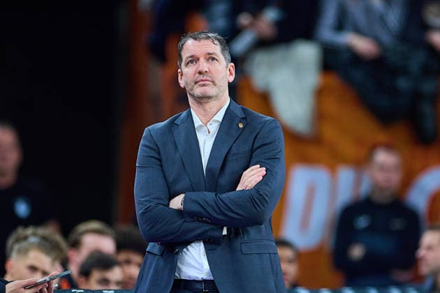 Ty Harrelson (ratiopharm ulm, Head Coach) GER, ratiopharm ulm vs. Fitness First Wuerzburg Baskets, Basketball, 13. Spieltag, EasyCredit Bundesliga, Spielzeit 2025 2026, 29.12.2025 GER, ratiopharm ulm vs. Fitness First Wuerzburg Baskets, Basketball, 13. Spieltag, EasyCredit Bundesliga, Spielzeit 2025 2026, 29.12.2025 Neu-Ulm Copyright: xEibner-Pressefoto GeraldxOelze-dexStoppanyx EP_ODS