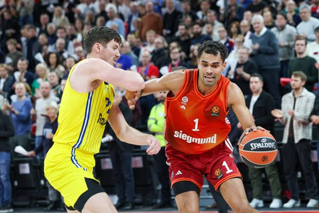 Oscar da Silva FC Bayern Basketball, 01 with TJ Leaf Maccabi Rapyd Tel Aviv, 22 , GER, FC Bayern Basketball vs Maccabi Rapyd Tel Aviv, Basketball, Euroleague, Matchday 19, Season 2025 2026, 02 01 2026, GER, FC Bayern Basketball vs Maccabi Rapyd Tel Aviv, Basketball, Euroleague, Matchday 19, Season 2025 2026, 02 01 2026 Munich Copyright: xEibner-Pressefoto JennixMaulx EP_JML