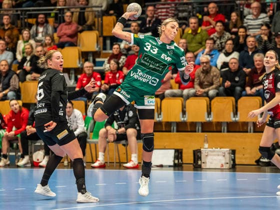 Luisa Schulze Frisch Auf Frauen, 33 prevails against Laura Szabo BSV Sachsen Zwickau, 06, BSV Sachsen Zwickau vs Frisch Auf Goeppingen, Handball, 1 Bundesliga, Season 2025 2026, 03 01 2026 BSV Sachsen Zwickau vs Frisch Auf Goeppingen, Handball, 1 Bundesliga, Season 2025 2026, 03 01 2026 Zwickau Copyright: xMichaelxSchmidt Eibner-Pressefotx EP_MST