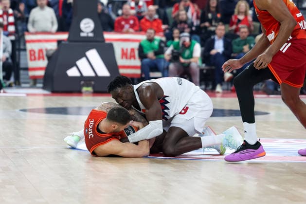 Battle for the ball, Stefan Jovic FC Bayern Basketball, 16 with Khalifa Diop Baskonia Vitoria Gasteiz, 18 , GER, FC Bayern Basketball vs Kosner Baskonia Vitoria Gasteiz, Basketball, Euroleague, Matchday 20, Season 2025 2026, 07 01 2026, GER, FC Bayern Basketball vs Kosner Baskonia Vitoria Gasteiz, Basketball, Euroleague, Matchday 20, Season 2025 2026, 07 01 2026 Munich Copyright: xEibner-Pressefoto JennixMaulx EP_JML