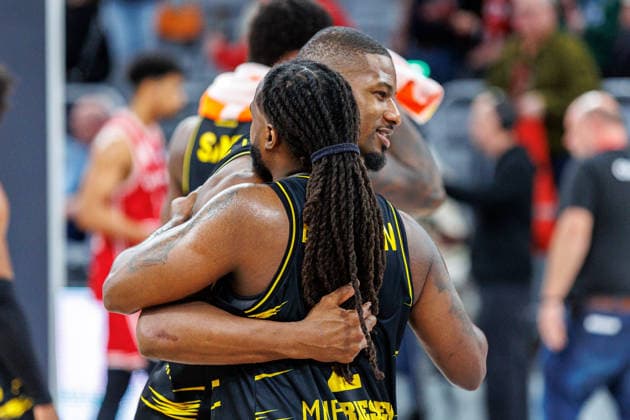 Traveon Buchanan MHP Riesen Ludwigsburg, 02 , Yorman Polas Bartolo MHP Riesen Ludwigsburg, 13 , cheers, jubilation, positive emotions, positive emotion, end of game, BMA365 Bamberg Baskets vs MHP Riesen Ludwigsburg, Basketball, easyCredit BBL, Matchday 15, 09 01 2026 BMA365 Bamberg Baskets vs MHP Riesen Ludwigsburg, Basketball, easyCredit BBL, Matchday 15, 09 01 2026 Bamberg Copyright: xEibner-Pressefoto G.xSantemizx EP_EER