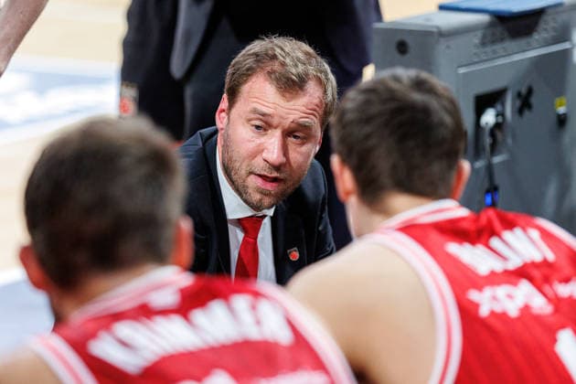 Anton Gavel BMA365 Bamberg Baskets, Coach , single picture, single photo, portrait, portraet, time out, BMA365 Bamberg Baskets vs MHP Riesen Ludwigsburg, Basketball, easyCredit BBL, 15 Matchday, 09 01 2026 BMA365 Bamberg Baskets vs MHP Riesen Ludwigsburg, Basketball, easyCredit BBL, 15 Matchday, 09 01 2026 Bamberg Copyright: xEibner-Pressefoto G.xSantemizx EP_EER