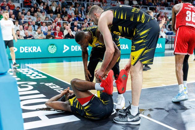 Traveon Buchanan MHP Riesen Ludwigsburg, 02 , Yorman Polas Bartolo MHP Riesen Ludwigsburg, 13 , Jonas Wohlfarth Bottermann MHP Riesen Ludwigsburg, 18 , BMA365 Bamberg Baskets vs MHP Riesen Ludwigsburg, Basketball, easyCredit BBL, Matchday 15, 09 01 2026 BMA365 Bamberg Baskets vs MHP Riesen Ludwigsburg, Basketball, easyCredit BBL, Matchday 15, 09 01 2026 Bamberg Copyright: xEibner-Pressefoto G.xSantemizx EP_EER