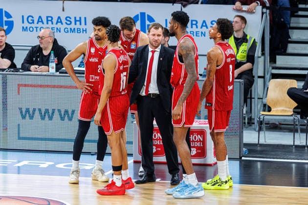 Anton Gavel BMA365 Bamberg Baskets, Coach , Team, Squad, BMA365 Bamberg Baskets vs MHP Riesen Ludwigsburg, Basketball, easyCredit BBL, Matchday 15, 09 01 2026 BMA365 Bamberg Baskets vs MHP Riesen Ludwigsburg, Basketball, easyCredit BBL, Matchday 15, 09 01 2026 Bamberg Copyright: xEibner-Pressefoto G.xSantemizx EP_EER
