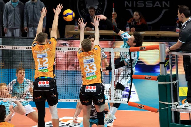 DEU, DVV, 1 VBL, BR Volleys vs SWD powevolleys Dueren, 11 01 2026, Max Schmeling Halle, Berlin, DEU, DVV, 1 VBL, BR Volleys vs SWD powevolleys Dueren, pictured Florian Krage Brewitz BR Volleys 12 Fedor Ivanov BR Volleys 33 , Zac Hutcheson Dueren 15 nordphotoxGmbHx xEngler nph00076
