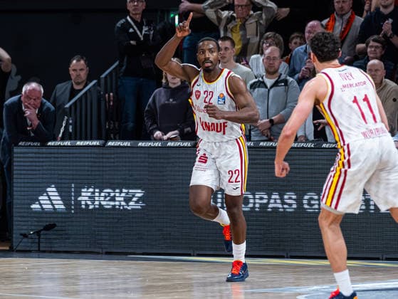 Johnathan Stove Fitness First Wuerzburg Baskets, 22 cheers RASTA Vechta vs Fitness First Wuerzburg Baskets, Basketball, easyCredit Basketball Bundesliga, Matchday 15, Season 2025 2026, 11 01 2026 RASTA Vechta vs Fitness First Wuerzburg Baskets, Basketball, easyCredit Basketball Bundesliga, Matchday 15, Season 2025 2026, 11 01 2026 Vechta Copyright: xEibner-Pressefoto DamianxKruczynx EP_DKI