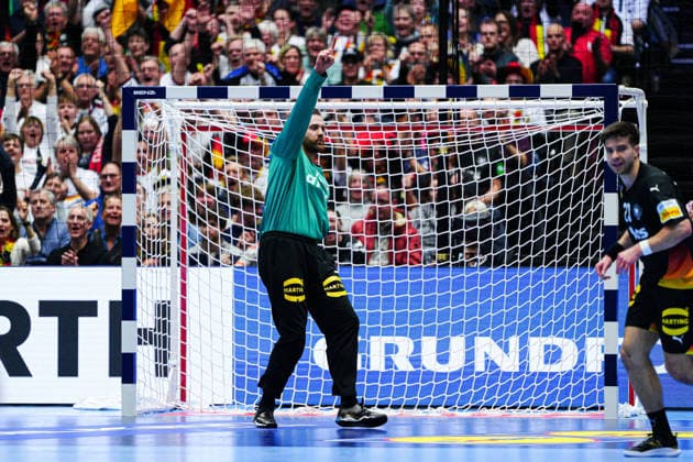 Cheering after Andreas Wolffs save Germany, 33 DEN, Germany vs Spain, Handball, EHF European Championship 2026, Group A, Matchday 3, 19 01 2026 DEN, Germany vs Spain, Handball, EHF European Championship 2026, Group A, Matchday 3, 19 01 2026 Herning Copyright: xEibner-Pressefoto MarcelxvonxFehrnx EP_MFN
