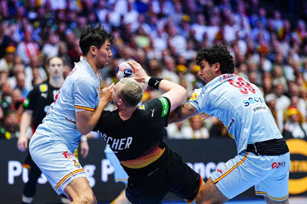 Daniel Dujshebaev Spain, 24 , Justus Fischer Germany, 54 , Javier Rodriguez Spain, 99 DEN, Germany vs Spain, Handball, EHF European Championship 2026, Group A, Matchday 3, 19 01 2026 DEN, Germany vs Spain, Handball, EHF European Championship 2026, Group A, Matchday 3, 19 01 2026 Herning Copyright: xEibner-Pressefoto MarcelxvonxFehrnx EP_MFN