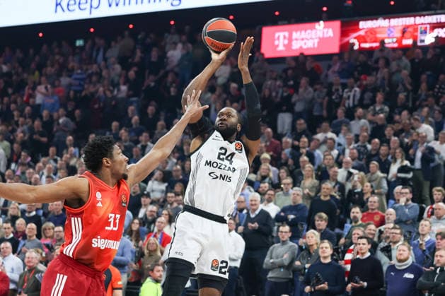 Bruno Fernando Partizan Mozzart Bet Belgrade, 24 with David McCormack FC Bayern Basketball, 33 , GER, FC Bayern Basketball vs Partizan Mozzart Bet Belgrade, Basketball, Euroleague, Matchday 23, Season 2025 2026, 20 01 2026, GER, FC Bayern Basketball vs Partizan Mozzart Bet Belgrade, Basketball, Euroleague, Matchday 23, Season 2025 2026, 20 01 2026 Munich Copyright: xEibner-Pressefoto JennixMaulx EP_JML
