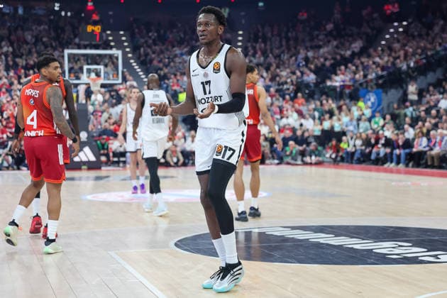 Isaac Bonga Partizan Mozzart Bet Belgrade, 17 gestures, GER, FC Bayern Basketball vs Partizan Mozzart Bet Belgrade, Basketball, Euroleague, Matchday 23, Season 2025 2026, 20 01 2026, GER, FC Bayern Basketball vs Partizan Mozzart Bet Belgrade, Basketball, Euroleague, Matchday 23, Season 2025 2026, 20 01 2026 Munich Copyright: xEibner-Pressefoto JennixMaulx EP_JML