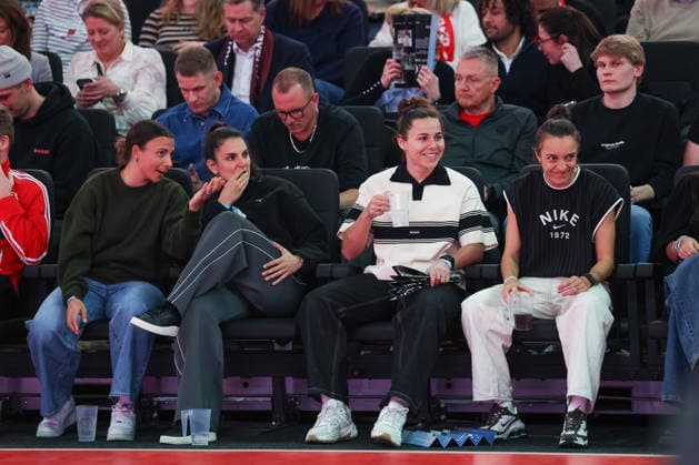 Arianna Caruso FC Bayern Muenchen, 27 with Jovana Damnjanovic FC Bayern Muenchen, 09 and Lena Oberdorf FC Bayern Muenchen, 08 , with Natalia Padilla Bidas FC Bayern Muenchen, 23 , GER, FC Bayern Basketball vs Partizan Mozzart Bet Belgrade, Basketball, Euroleague, Matchday 23, Season 2025 2026, 20 01 2026, GER, FC Bayern Basketball vs Partizan Mozzart Bet Belgrade, Basketball, Euroleague, Matchday 23, Season 2025 2026, 20 01 2026 Muenchen Copyright: xEibner-Pressefoto JennixMaulx EP_JML