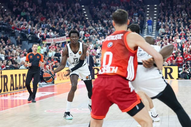 Isaac Bonga Partizan Mozzart Bet Belgrade, 17 with ball, GER, FC Bayern Basketball vs Partizan Mozzart Bet Belgrade, Basketball, Euroleague, Matchday 23, Season 2025 2026, 20 01 2026, GER, FC Bayern Basketball vs Partizan Mozzart Bet Belgrade, Basketball, Euroleague, Matchday 23, Season 2025 2026, 20 01 2026 Munich Copyright: xEibner-Pressefoto JennixMaulx EP_JML