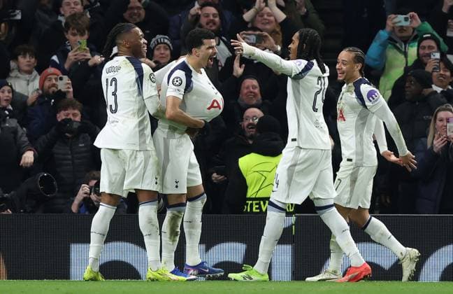 . - Tottenham Hotspur v Borussia Dortmund, UEFA Champions League, League Phase, Tottenham Hotspur Stadium, London, England. - 20th January 2026. (C) Daniel Weir Crystal Pix GOAL 2-0, Dominic Solanke of Tottenham Hotspur goal celebration after scoring a goal to put Tottenham Hotspur 2-0 ahead. - Tottenham Hotspur v Borussia Dortmund, UEFA Champions League, League Phase, Tottenham Hotspur Stadium, London, England. - 20th January 2026. (C) Daniel Weir Crystal Pix London Tottenham Hotspur Stadium United Kingdom Copyright: xDanielxWeirx CP_Tottenham_Dortmund_200126_DW_30