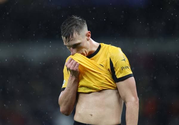 . - Tottenham Hotspur v Borussia Dortmund, UEFA Champions League, League Phase, Tottenham Hotspur Stadium, London, England. - 20th January 2026. (C) Daniel Weir Crystal Pix Nico Schlotterbeck of Borussia Dortmund looks disappointed & dejected. - Tottenham Hotspur v Borussia Dortmund, UEFA Champions League, League Phase, Tottenham Hotspur Stadium, London, England. - 20th January 2026. (C) Daniel Weir Crystal Pix London Tottenham Hotspur Stadium United Kingdom Copyright: xDanielxWeirx CP_Tottenham_Dortmund_200126_DW_96