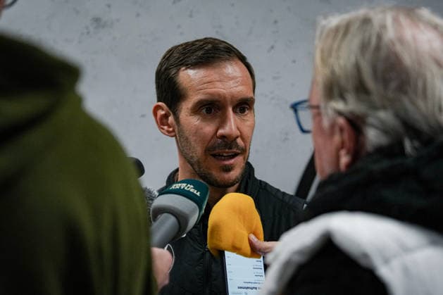 Soccer, Bundesliga, Men, Freiburg Europa Park Stadion, Sport, Europa Park Stadion, Press Conference, Europa League match, Maccabi Tel aviv, Julian Schuster SC Freiburg, Coach Freiburg Europa Park Stadion Baden Württemberg Germany Copyright: xFINLEYxMÖRCHx