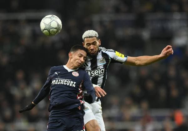 Joelinton of Newcastle United and Mauro Junior of PSV Eindhoven (right) Newcastle United v PSV Eindhoven, UEFA Champions League, Group Stage, Football, St James Park, Newcastle, UK - 21 Jan 2026Newcastle St James Park United Kingdom EDITORIAL USE ONLY No use with unauthorised audio, video, data, fixture lists, club league logos or live services. Online in-match use limited to 120 images, no video emulation. No use in betting, games or single club league player publications. Copyright: xRichardxLee Shutterstockx 16348359av