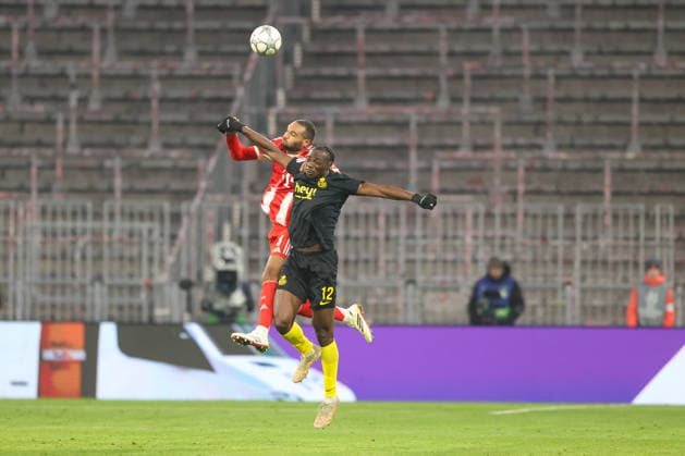 Header duel fcb04 with Promise David Royale Union Saint Gilloise, 12 , GER, FC Bayern Muenchen vs Royale Union Saint Gilloise, Football, UEFA Champions League, League Phase, Matchday 7, Season 2025 2026, 21 01 2026, GER, FC Bayern Muenchen vs Royale Union Saint Gilloise, Football, UEFA Champions League, League Phase, Matchday 7, Season 2025 2026, 21 01 2026 Muenchen Copyright: xEibner-Pressefoto JennixMaulx EP_JML