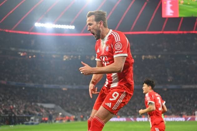 Goal celebration Harry KANE Bayern Muenchen after goal to 1 0, cheering, joy, enthusiasm, action, single image, cropped single motif, half figure, half figure football Champions League, season 2025 26, league phase FC Bayern Muenchen Royale Union Saint Gilloise on 21 01 2026