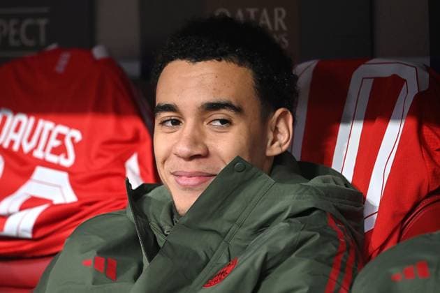 Jamal MUSIALA Bayern Muenchen , Reserve bench, Substitute bench, Substitute player, Reserve player, Bench, Substitute player, Single image, Cropped single image, Portrait, Portrait Football Champions League, Season 2025 26, League phase FC Bayern Muenchen Royale Union Saint Gilloise 2 0 on 21 01 2026