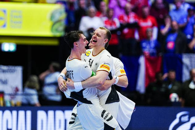 Germany cheers after victory end of match DEN, Germany vs Portugal, Handball, EHF European Championship 2026, Main Round, Matchday 1, 22 01 2026 DEN, Germany vs Portugal, Handball, EHF European Championship 2026, Main Round, Matchday 1, 22 01 2026 Herning Copyright: xEibner-Pressefoto MarcelxvonxFehrnx EP_MFN