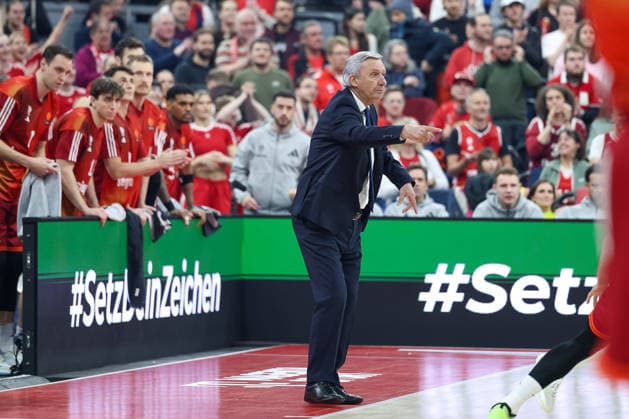 Svetislav Pesic FC Bayern Basketball, Head Coach gesticulates, GER, FC Bayern Basketball vs Valencia Basket, Basketball, Euroleague, Matchday 24, Season 2025 2026, 22 01 2026, GER, FC Bayern Basketball vs Valencia Basket, Basketball, Euroleague, Matchday 24, Season 2025 2026, 22 01 2026 Munich Copyright: xEibner-Pressefoto JennixMaulx EP_JML