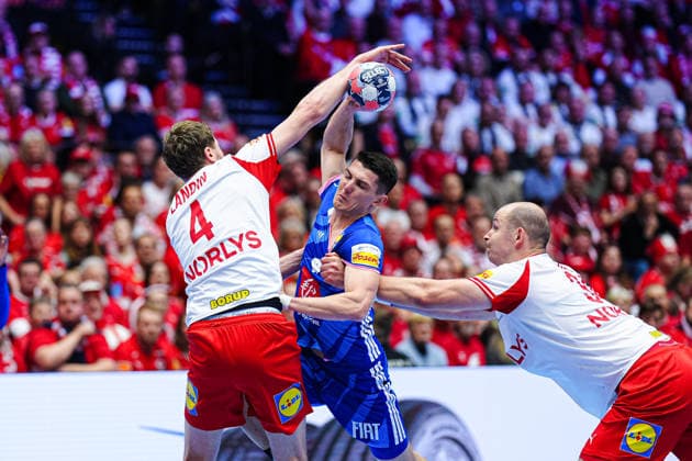 Magnus Landin Denmark, 04 , Aymeric Minne France, 04 , Simon Hald Denmark, 34 DEN, France vs Denmark, Handball, EHF European Championship 2026, Main Round, Matchday 1, 22 01 2026 DEN, France vs Denmark, Handball, EHF European Championship 2026, Main Round, Matchday 1, 22 01 2026 Herning Copyright: xEibner-Pressefoto MarcelxvonxFehrnx EP_MFN