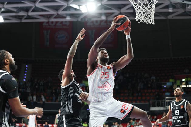 Dan Oturu Hapoel IBI Tel Aviv, 25 with Sterling Brown Partizan Mozzart Bet Belgrade, 12 , GER, Partizan Mozzart Bet Belgrade vs Hapoel IBI Tel Aviv, Basketball, Euroleague, Matchday 24, Season 2025 2026, 23 01 2026, 13 11 2025, GER, Partizan Mozzart Bet Belgrade vs Hapoel IBI Tel Aviv, Basketball, Euroleague, Matchday 24, Season 2025 2026, 23 01 2026 Muenchen Copyright: xEibner-Pressefoto JennixMaulx EP_JML