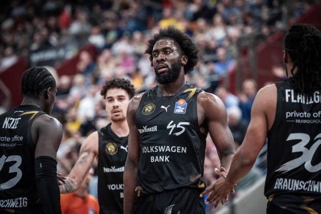 Oluwasimisola Shittu Basketball Loewen Braunschweig, 45 GER, MHP Riesen Ludwigsburg Basketball Loewen Braunschweig, easycredit BBL, Basketball, Bundesliga, Matchday 17, Season 2025 2026, 24 01 2026 GER, MHP Riesen Ludwigsburg Basketball Loewen Braunschweig, easycredit BBL, Basketball, Bundesliga, Matchday 17, Season 2025 2026, 24 01 2026 Ludwigsburg Copyright: xSandyxDinkelackerx EP_SDR