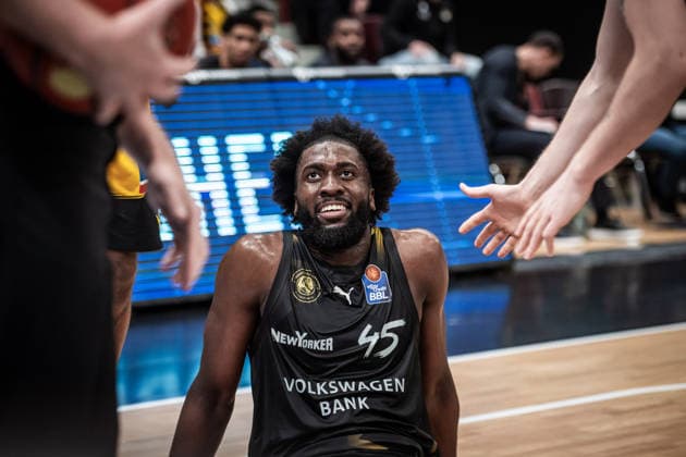 Oluwasimisola Shittu Basketball Loewen Braunschweig, 45 looks up laughing at the referee GER, MHP Riesen Ludwigsburg Basketball Loewen Braunschweig, easycredit BBL, Basketball, Bundesliga, Matchday 17, Season 2025 2026, 24 01 2026 GER, MHP Riesen Ludwigsburg Basketball Loewen Braunschweig, easycredit BBL, Basketball, Bundesliga, Matchday 17, Season 2025 2026, 24 01 2026 Ludwigsburg Copyright: xSandyxDinkelackerx EP_SDR