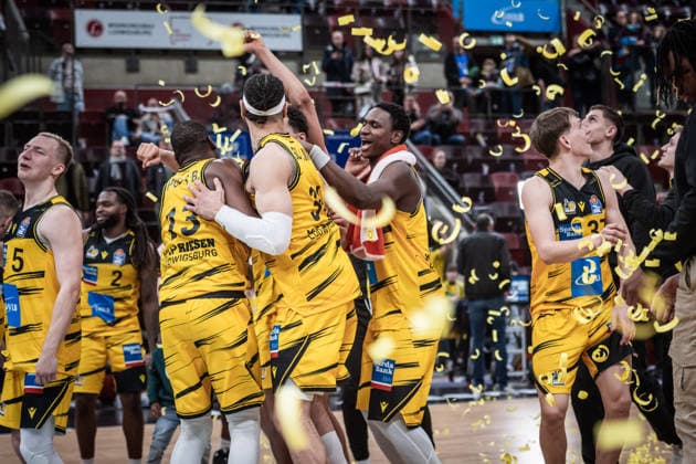 Jubilation, joy at the MHP Riesen after home win GER, MHP Riesen Ludwigsburg Basketball Loewen Braunschweig, easycredit BBL, Basketball, Bundesliga, Matchday 17, Season 2025 2026, 24 01 2026 GER, MHP Riesen Ludwigsburg Basketball Loewen Braunschweig, easycredit BBL, Basketball, Bundesliga, Matchday 17, Season 2025 2026, 24 01 2026 Ludwigsburg Copyright: xSandyxDinkelackerx EP_SDR