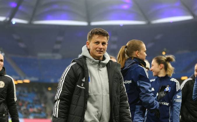25 01 2026, xcex, GER, Hamburg, Volksparkstadion, Frauenfussball, 1 Bundesliga, DIE LIGA, Google Pixel Frauen Bundesliga, Saison 2025 2026, Spieltag 15, HSV, SGS, Hamburger SV Frauen SGS Essen, Jobina Lahr HSV DFL regulations prohibit any use of photographs as image sequences and or quasi video