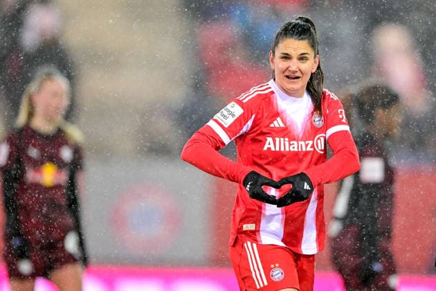 goal scorer Jovana DAMNJANOVIC FC Bayern Muenchen, FCB, 9 mitz Torjubel, jubilation, goal celebration, celebrate the goal, goal, celebration, jubilation over the goal, optimistic, action, action, 25 01 2026, Munich Germany , Football, Google Pixel Women Bundesliga, FC Bayern Munich RB Leipzig, DFB DFL REGULATIONS PROHIBIT ANY USE OF PHOTOGRAPHS AS IMAGE SEQUENCES AND OR QUASI VIDEO xslx