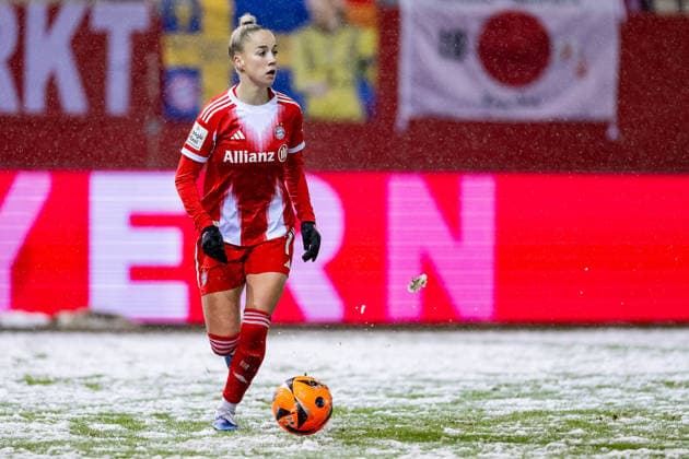 Giulia Gwinn FC Bayern Muenchen Frauen, 07 GER, FC Bayern Muenchen Frauen vs RB Leipzig, Football, Google Pixel Frauen Bundesliga, 15 Spieltag, Saison 2025 2026, 25 01 2026 DFL DFB REGULATIONS PROHIBIT ANY USE OF PHOTOGRAPHS as IMAGE SEQUENCES and or QUASI VIDEO GER, FC Bayern Muenchen Frauen vs RB Leipzig, Football, Google Pixel Frauen Bundesliga, 15 Spieltag, Saison 2025 2026, 25 01 2026 Muenchen Copyright: xEibner-Pressefoto HeikexFeinerx EP_HFR